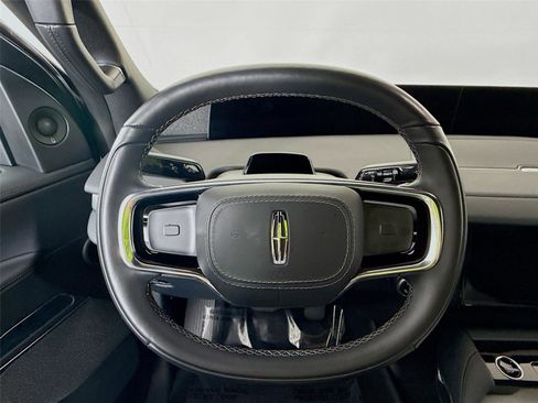 Used 2025 Lincoln Navigator Reserve w/ Jet Appearance Package image 11