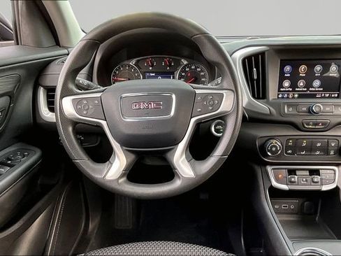 Used 2024 GMC Terrain SLE FWD image 8