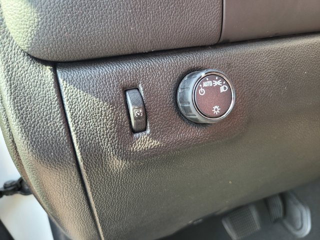 Used 2022 Chevrolet Colorado LT w/ Safety Package RWD image 18