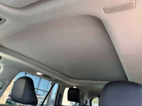 Used 2025 Toyota Grand Highlander AWD Hybrid image 17