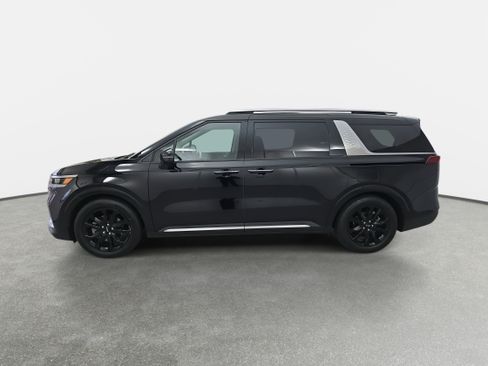 Used 2024 Kia Carnival SX Prestige image 6