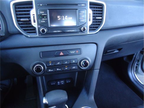 Used 2019 Kia Sportage LX AWD/4WD image 24