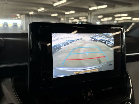 Used 2024 Toyota Corolla SE FWD image 18