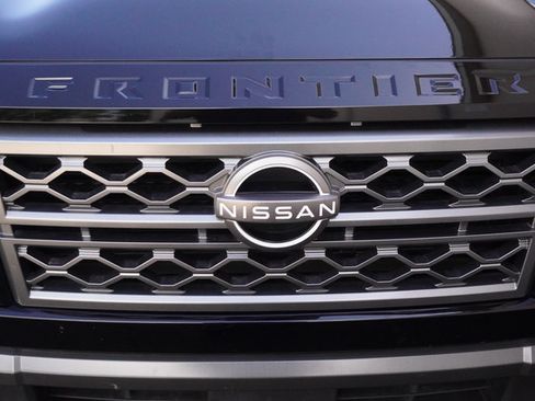 Used 2023 Nissan Frontier SV w/ SV Convenience Package RWD image 41