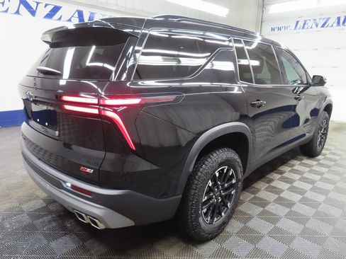 Used 2025 Chevrolet Traverse Z71 image 4