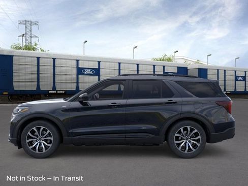 New 2026 Ford Explorer ST-Line RWD image 3
