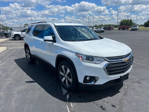Used 2020 Chevrolet Traverse LT w/ LT Premium Package FWD image 6