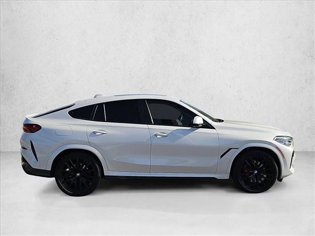 Used 2022 BMW X6 xDrive40i w/ Executive Package AWD/4WD image 4