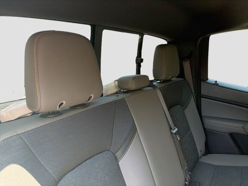 Used 2024 Chevrolet Colorado ZR2 AWD/4WD image 27