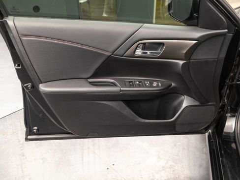 Used 2017 Honda Accord Sport Special Edition image 27