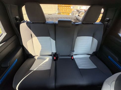 Used 2025 Toyota Tacoma TRD Off-Road image 35