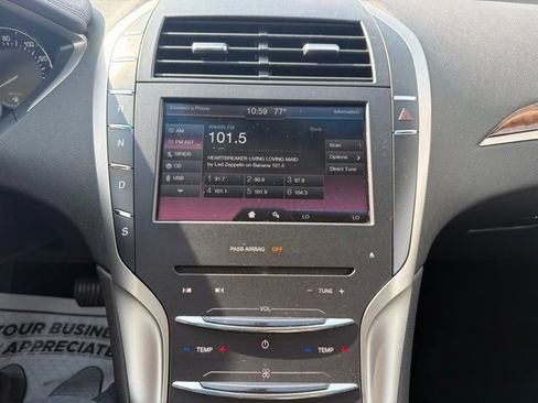 Used 2013 Lincoln MKZ FWD image 17