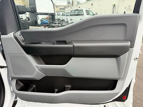 New 2026 Ford F250 XL w/ XL Chrome Package image 23