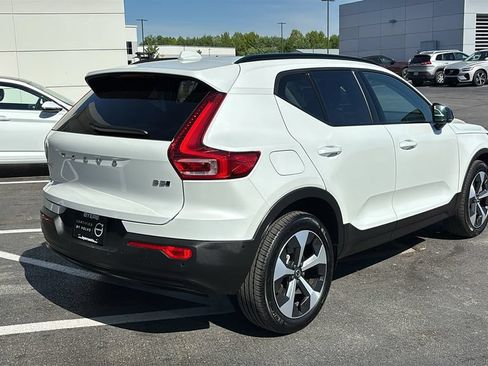 Certified 2026 Volvo XC40 B5 Plus AWD/4WD image 29