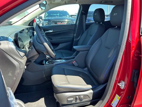 New 2026 Buick Encore GX Sport Touring w/ Comfort Package AWD/4WD image 17