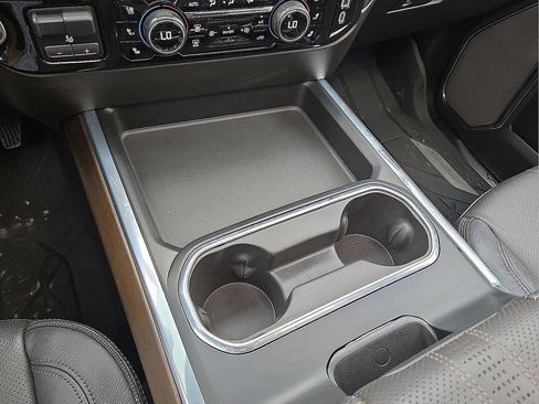 Used 2024 Chevrolet Silverado 2500 High Country w/ High Country Premium Package image 32