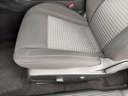 Used 2022 Dodge Challenger SXT image 23