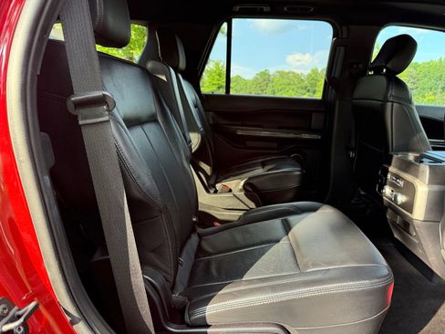 Used 2020 Ford Expedition XLT w/ Equipment Group 201A RWD image 39