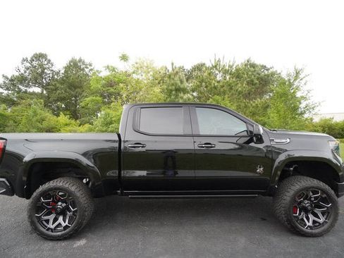 New 2026 GMC Sierra 1500 AT4 w/ AT4 Premium Package AWD/4WD image 2