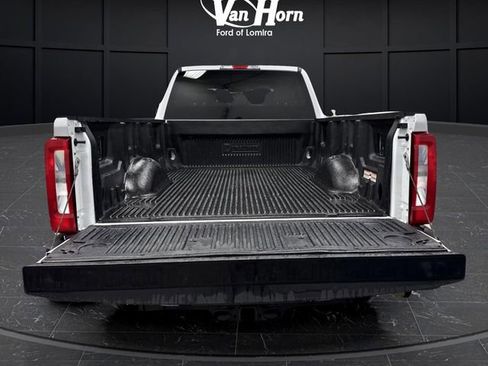 Used 2024 Ford F250 XLT image 12