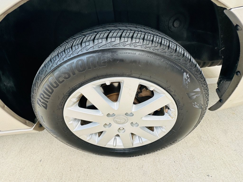 Used 2014 Chrysler Town & Country Touring FWD image 31