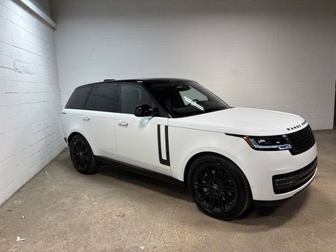 New 2025 Land Rover Range Rover SE image 5