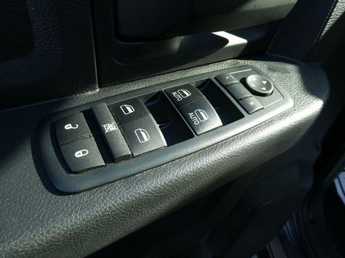 Used 2017 RAM 1500 Express image 22