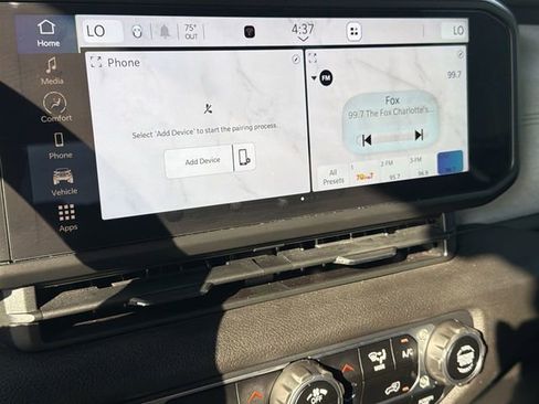 Used 2024 Jeep Wrangler Unlimited image 15