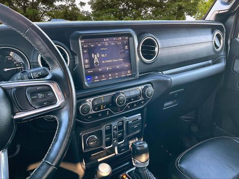 Used 2021 Jeep Wrangler Unlimited Sahara w/ Dual Top Group image 9