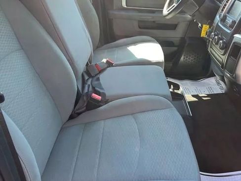 Used 2017 RAM 1500 Classic SLT AWD/4WD image 10