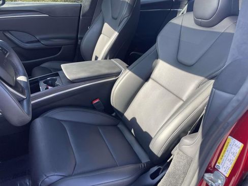 Used 2024 Tesla Model S image 19