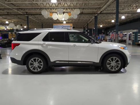 Used 2021 Ford Explorer Limited AWD/4WD image 7