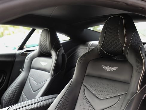 Used 2023 Aston Martin DBS Coupe RWD image 39