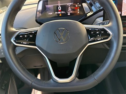 Certified 2022 Volkswagen ID.4 Pro S w/ Gradient Package image 22