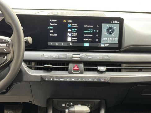 Certified 2025 Kia K4 LXS image 23