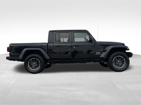 Used 2023 Jeep Gladiator Overland image 2