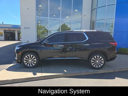 Used 2023 Chevrolet Traverse Premier AWD/4WD image 7