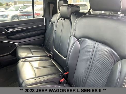 Used 2023 Jeep Wagoneer L Series II AWD/4WD image 19
