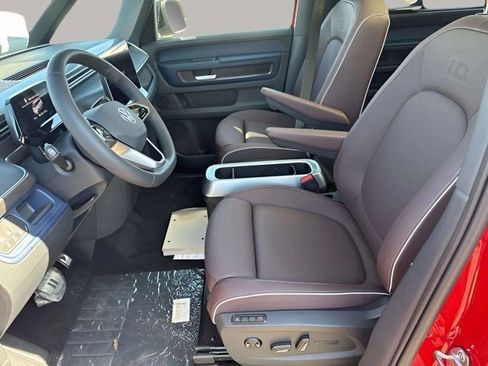 New 2025 Volkswagen ID. Buzz Pro S Plus image 6