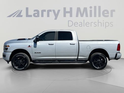 New 2026 RAM 2500 Laramie AWD/4WD image 2