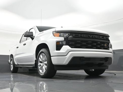 Used 2024 Chevrolet Silverado 1500 Custom RWD image 30