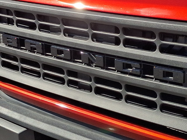 Used 2023 Ford Bronco 4-Door AWD/4WD image 31