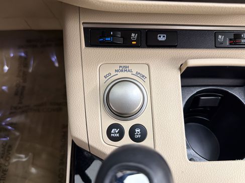 Used 2015 Lexus ES 300h w/ Navigation System Package FWD image 35