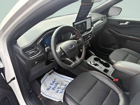 Used 2024 Ford Escape ST-Line Select w/ Tech Pack #1 AWD/4WD image 4