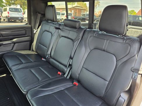 Used 2022 RAM 1500 Limited w/ Body-Colour Bumper Group image 19