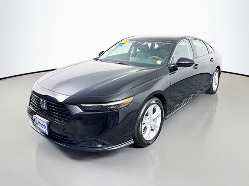 Certified 2023 Honda Accord LX image 3
