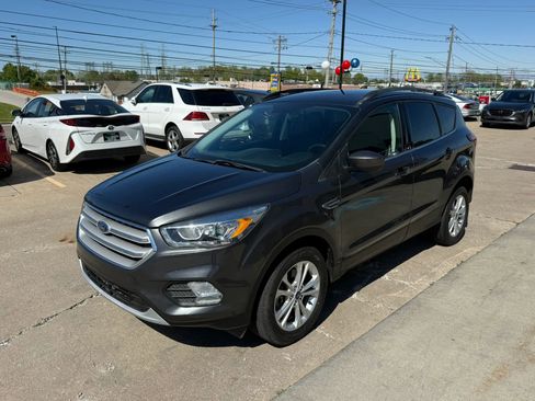 Used 2019 Ford Escape SEL AWD/4WD image 5