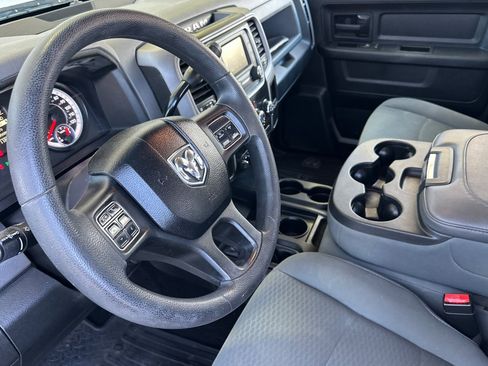 Used 2014 RAM 2500 Tradesman w/ Chrome Appearance Group AWD/4WD image 10