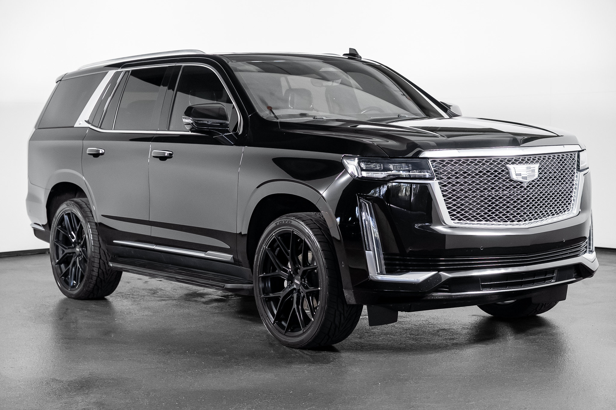 Used 2021 Cadillac Escalade Premium Luxury w/ LPO, Radiant Package AWD/4WD image 37