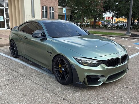 Used 2018 BMW M4 Coupe RWD image 3